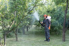 Atomizor RURIS A103 S  + kit echipament de lucru{masca+ochelari+salopeta } 3 CP