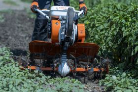 Motosapa DAC 7000 ACC3 + roti cauciuc 4.00-8+rarita+plug+adaptor+dispozitiv scos cartofi+roti metalice 400 fara manicot+cultivator 7CP